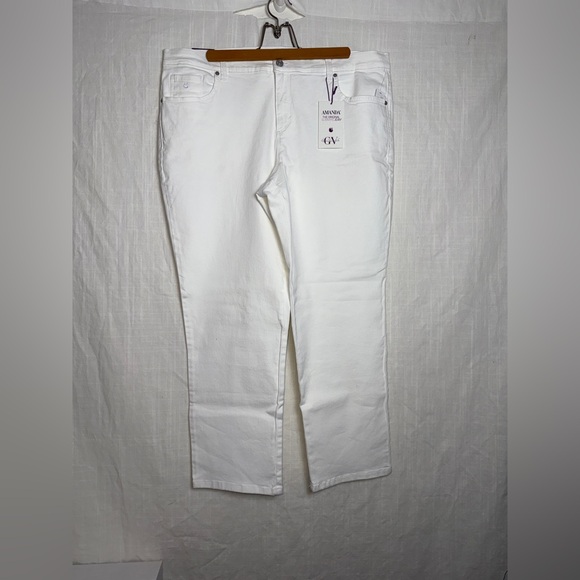 FLAWED White Jeans by Gloria Vanderbilt. Amanda.  Size 18w Short. - Picture 1 of 3
